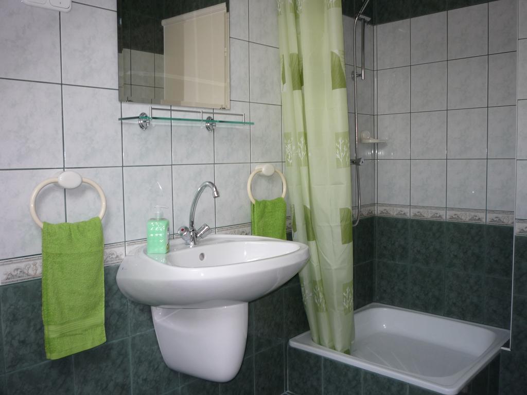 Apartmanhaz King Heviz Exterior photo